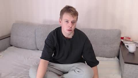 Snapshot of st_rudy chatting on 09-20-25, 12:06 Joe Peach online show from 09-20-25, 12:06