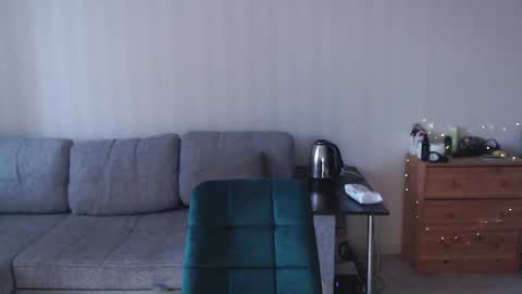 Snapshot of st_rudy chatting on 11-16-25, 08:42 Joe Peach online show from 11-16-25, 08:42