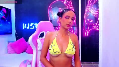 staarlightt online show from 09-25-25, 08:34