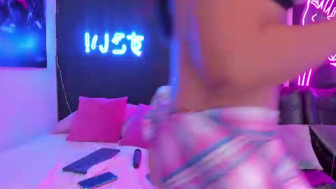 staarlightt online show from 06-26-26, 01:32