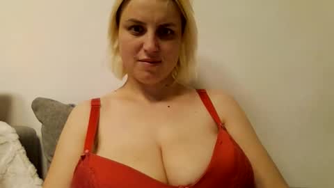 Snapshot of stacey_amelly chatting on 01-15-26, 10:02 Amelly online show from 01-15-26, 10:02