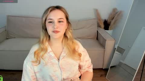 Stacey online show from 04-27-26, 09:18