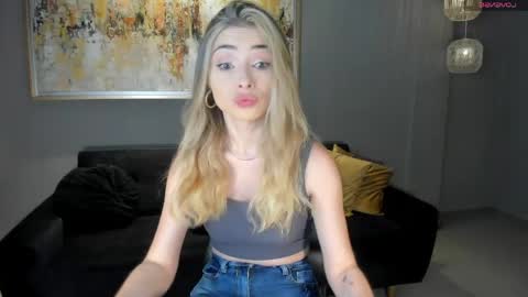 Snapshot of staceywood_ chatting on 04-24-26, 11:01 Stacy Woods online show from 04-24-26, 11:01