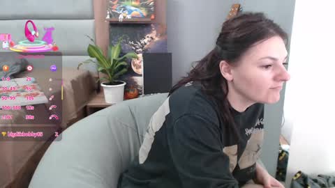 Snapshot of stacy_davise chatting on 03-09-25, 04:33 STACY online show from 03-09-25, 04:33