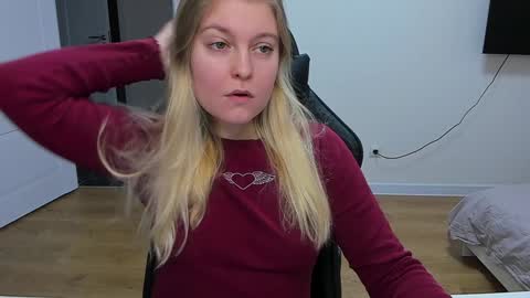 Snapshot of stacy_miraclee chatting on 01-12-25, 11:28 Stacy online show from 01-12-25, 11:28