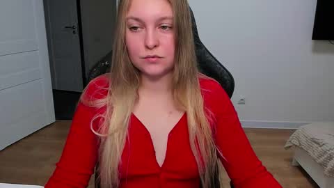 Stacy  online show from 10-20-25, 04:18