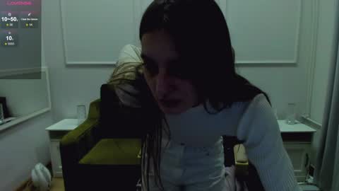 Snapshot of stacy_sexylips chatting on 12-01-24, 07:36 Sexy lips online show from 12-01-24, 07:36