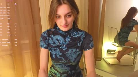 Snapshot of stacy_sexylips chatting on 01-19-25, 04:57 Sexy lips online show from 01-19-25, 04:57