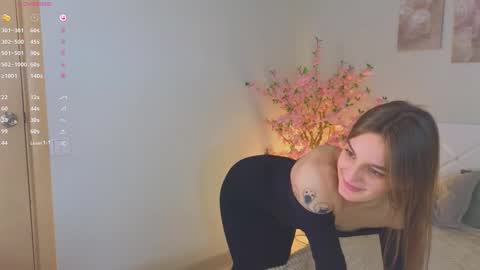 Snapshot of stacy_sexylips chatting on 02-12-25, 01:37 Sexy lips online show from 02-12-25, 01:37
