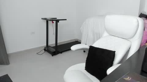 Zulma Yisset online show from 11-06-25, 02:23