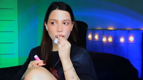 Snapshot of stacygonzales_ chatting on 12-13-24, 06:31 Bye bye dear See you on December 3st online show from 12-13-24, 06:31