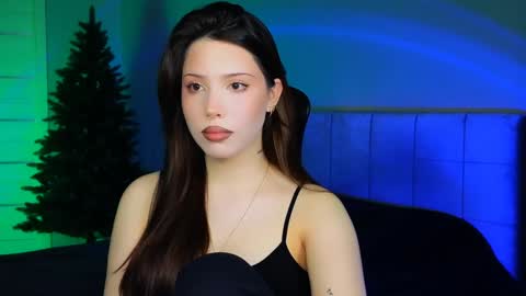 Snapshot of stacygonzales_ chatting on 12-18-24, 06:53 Bye bye dear See you on December 3st online show from 12-18-24, 06:53
