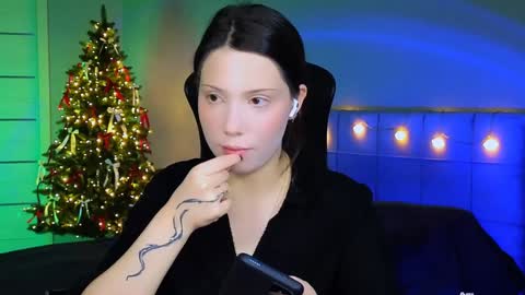 Snapshot of stacygonzales_ chatting on 12-21-24, 06:41 Bye bye dear See you on December 3st online show from 12-21-24, 06:41