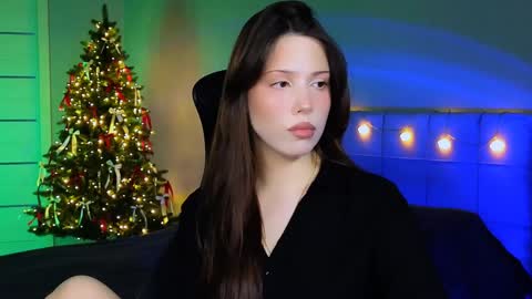 Snapshot of stacygonzales_ chatting on 12-21-24, 09:44 Bye bye dear See you on December 3st online show from 12-21-24, 09:44