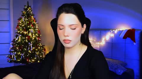 Snapshot of stacygonzales_ chatting on 12-27-24, 11:06 Bye bye dear See you on December 3st online show from 12-27-24, 11:06