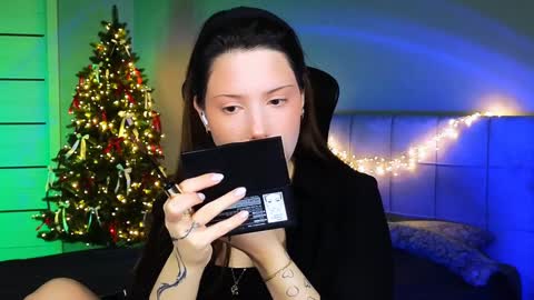 Snapshot of stacygonzales_ chatting on 01-04-25, 06:09 Bye bye dear See you on December 3st online show from 01-04-25, 06:09
