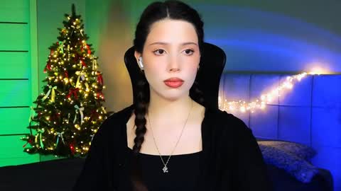 Snapshot of stacygonzales_ chatting on 01-04-25, 09:10 Bye bye dear See you on December 3st online show from 01-04-25, 09:10