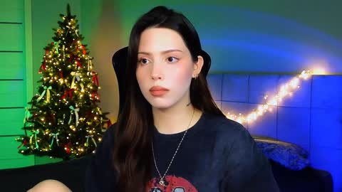 Snapshot of stacygonzales_ chatting on 01-07-25, 09:07 Bye bye dear See you on December 3st online show from 01-07-25, 09:07