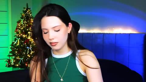 Snapshot of stacygonzales_ chatting on 01-29-25, 10:05 Bye bye dear See you on December 3st online show from 01-29-25, 10:05