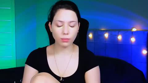 Snapshot of stacygonzales_ chatting on 02-18-25, 06:26 Bye bye dear See you on December 3st online show from 02-18-25, 06:26