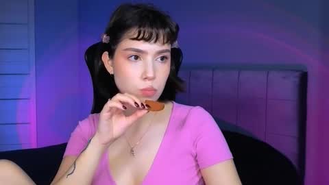 Snapshot of stacygonzales_ chatting on 11-15-25, 10:45 Bye bye dear See you on December 3st online show from 11-15-25, 10:45