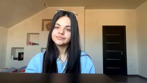 Olivia online show from 10-07-25, 12:46