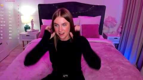 Stacy online show from 10-26-25, 01:17