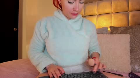 Snapshot of stacyrigel chatting on 02-13-25, 04:22 Stacy Rigel online show from 02-13-25, 04:22
