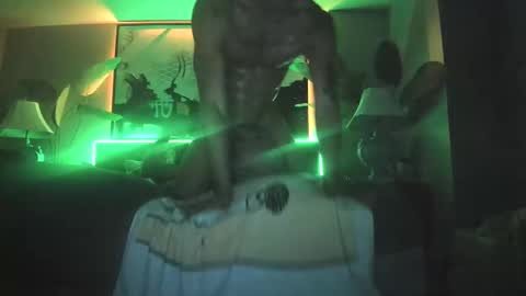 Snapshot of staloney21 chatting on 10-20-25, 08:59 staloney online show from 10-20-25, 08:59