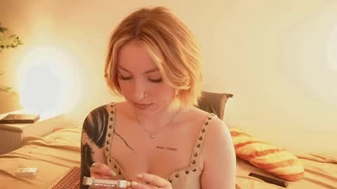 Kristina online show from 05-04-26, 01:18