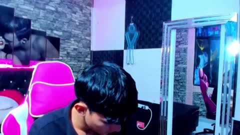 Snapshot of star_blew chatting on 12-02-24, 12:18 star_blew online show from 12-02-24, 12:18