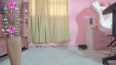 Snapshot of star_bons22 chatting on 12-23-24, 08:57 star bons online show from 12-23-24, 08:57