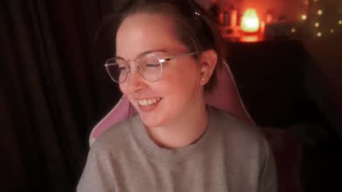 Alice online show from 12-05-25, 12:19