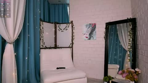 Chloe online show from 05-18-26, 11:27