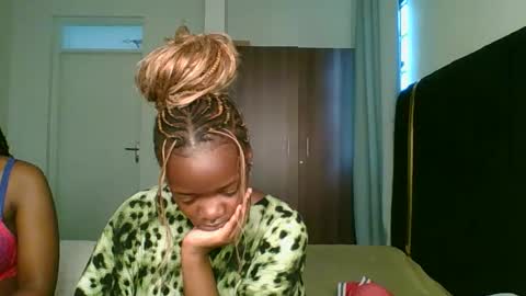 lia online show from 05-08-26, 11:04