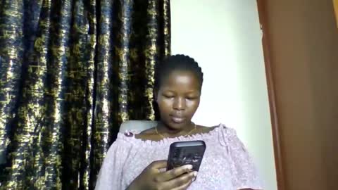 Snapshot of staria_luxe chatting on 10-03-25, 09:06 staria_luxe online show from 10-03-25, 09:06