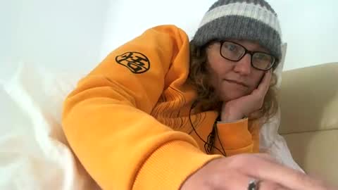 Snapshot of starlagurl chatting on 12-18-24, 05:48 starlagurl online show from 12-18-24, 05:48