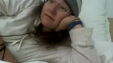 Snapshot of starlagurl chatting on 01-22-25, 02:35 starlagurl online show from 01-22-25, 02:35