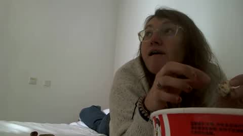 Snapshot of starlagurl chatting on 02-07-25, 07:07 starlagurl online show from 02-07-25, 07:07