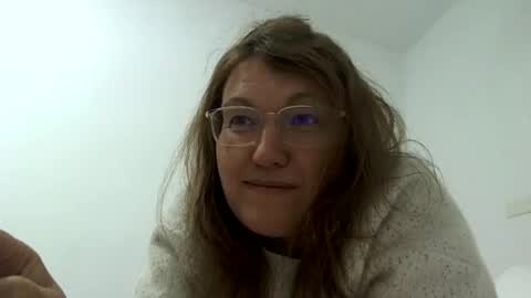 Snapshot of starlagurl chatting on 02-07-25, 01:11 starlagurl online show from 02-07-25, 01:11