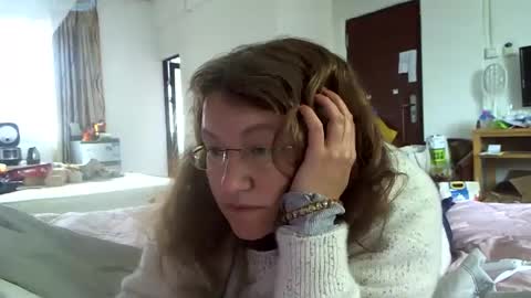 Snapshot of starlagurl chatting on 02-25-25, 01:41 starlagurl online show from 02-25-25, 01:41