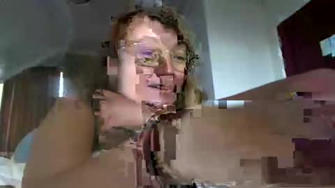 Snapshot of starlagurl chatting on 03-11-25, 05:27 starlagurl online show from 03-11-25, 05:27