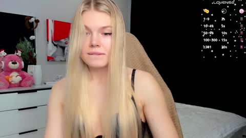 Caroline online show from 02-10-25, 04:19