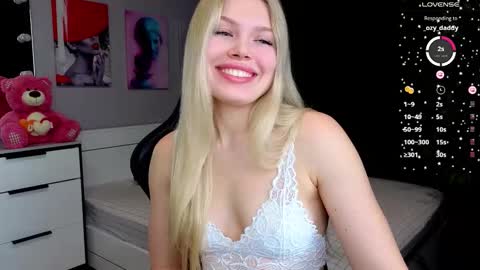 Caroline online show from 01-08-26, 04:59