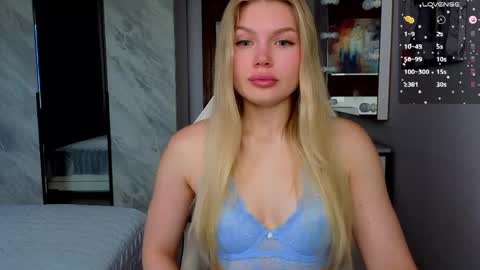 Caroline online show from 05-18-26, 04:29