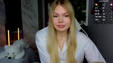 Caroline online show from 05-28-26, 02:53