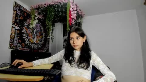 Snapshot of starmoonly chatting on 02-22-25, 07:34 starmoonly online show from 02-22-25, 07:34