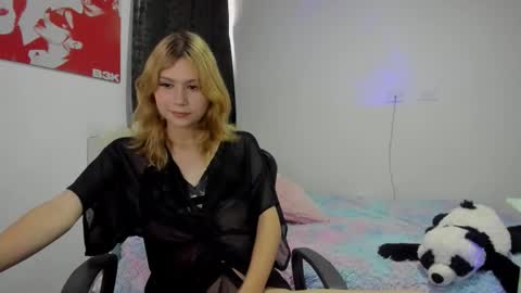 starmoonly online show from 12-01-25, 09:20