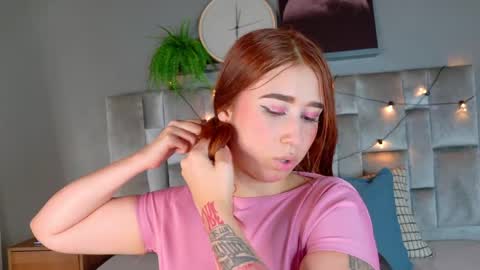 M O O N  online show from 04-07-26, 03:29
