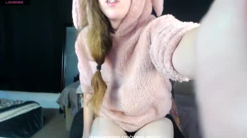 Snapshot of starry_smiles chatting on 10-15-25, 10:32 Starry online show from 10-15-25, 10:32